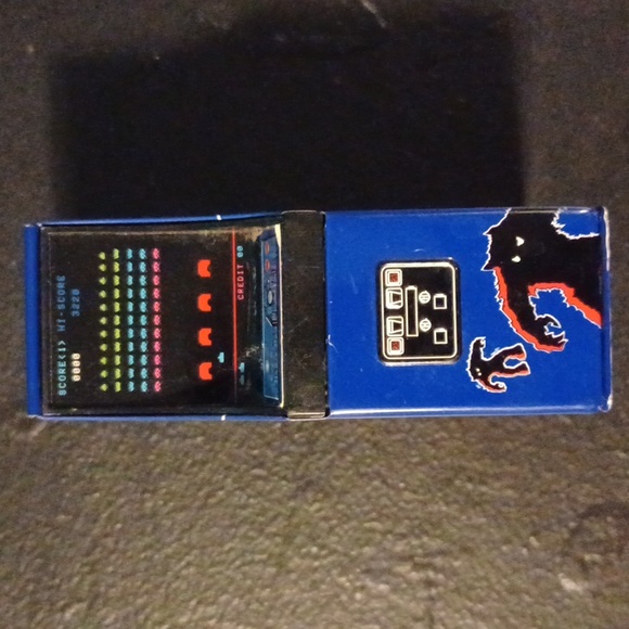 Space Invaders Arcade Game Collectible Candy Tin - Picture 8 of 8